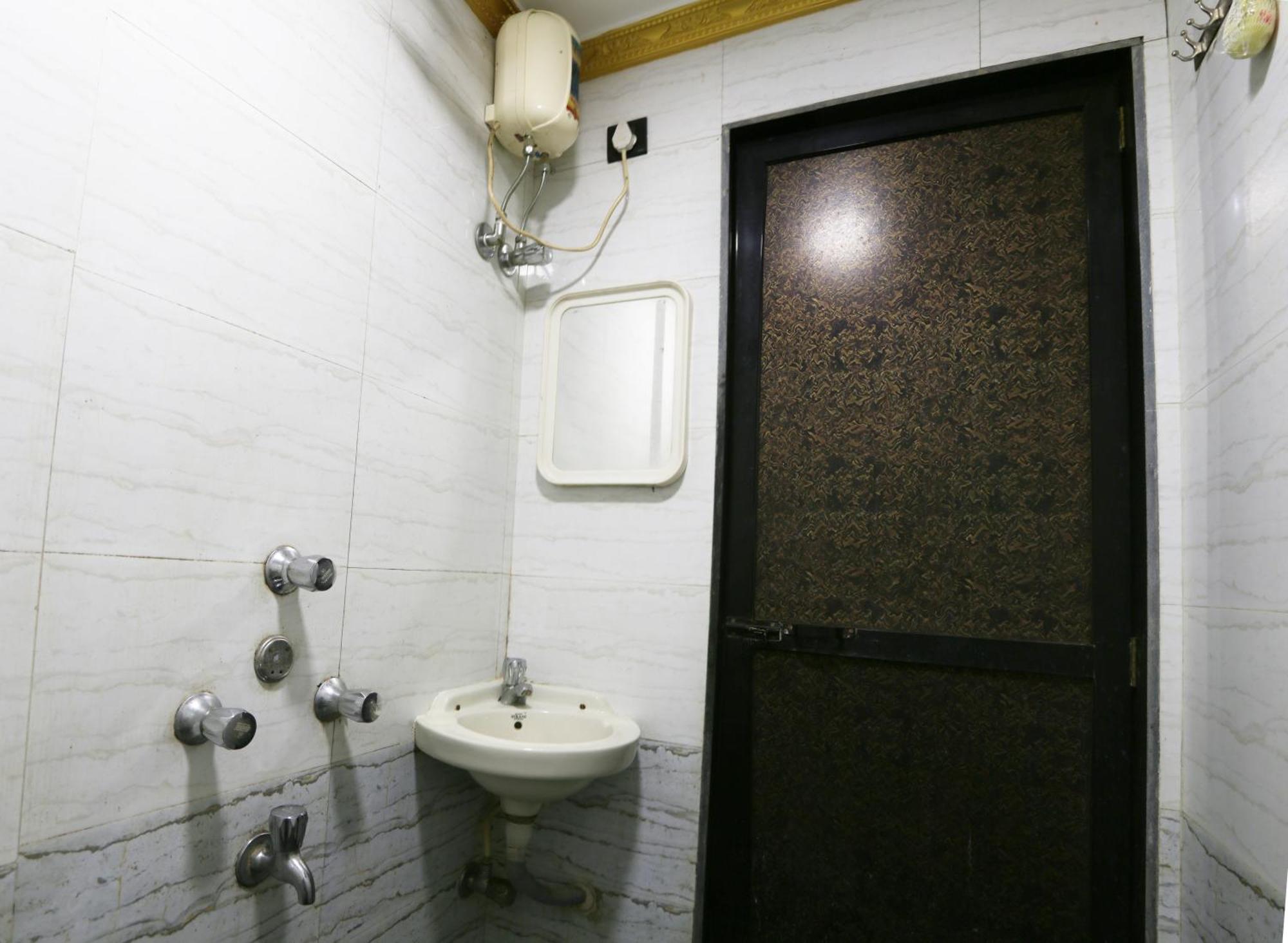 Relax Guest House, Mumbai